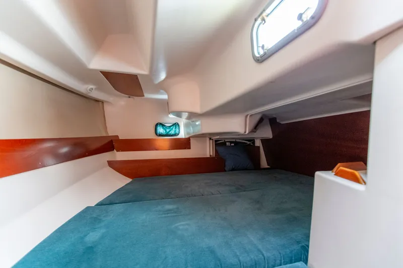 Slide: The Image of Beneteau Oceanis 321 1995 - 67