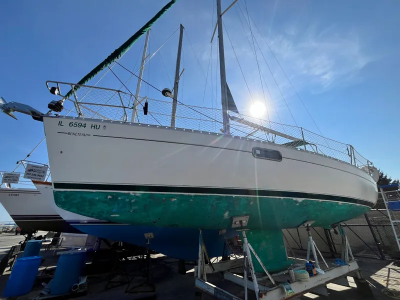 Slide: The Image of Beneteau Oceanis 321 1995 - 9