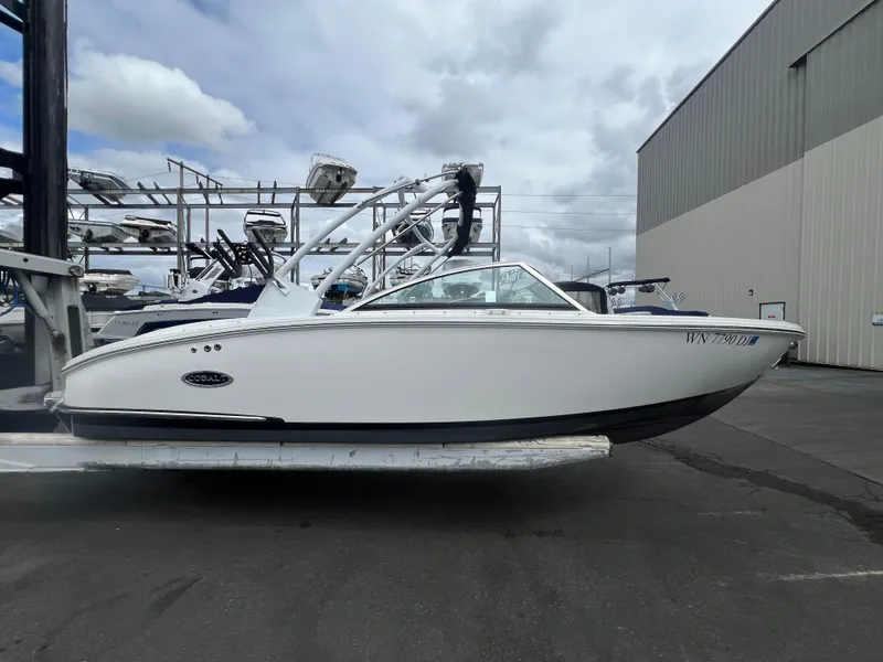 The Image of Cobalt CS23 Surf 2023 - 1