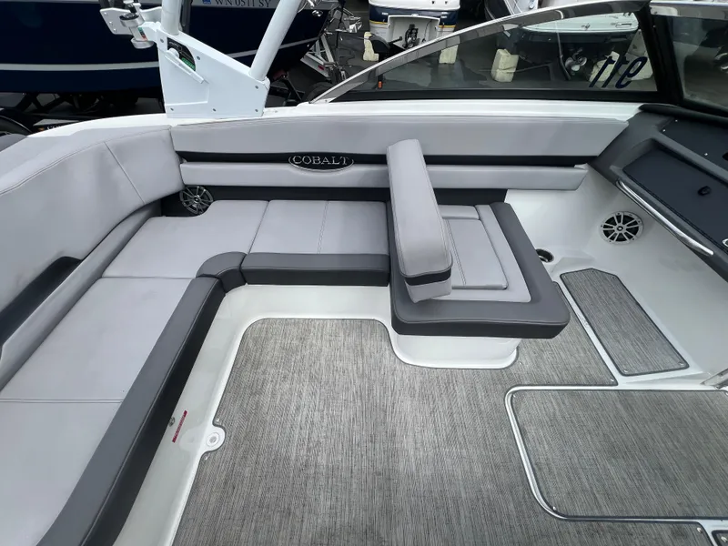 Slide: The Image of Cobalt CS23 Surf 2023 - 10