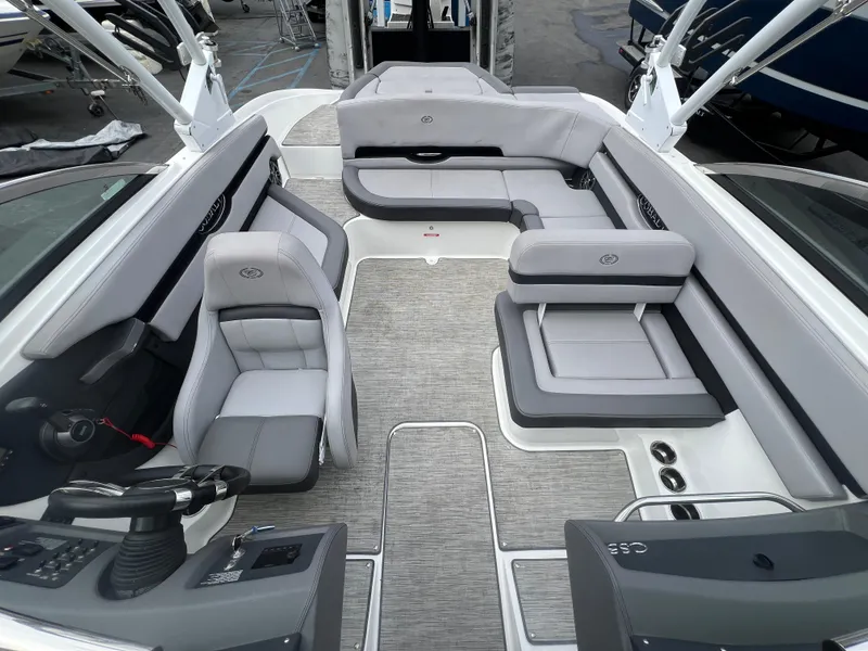 Slide: The Image of Cobalt CS23 Surf 2023 - 17