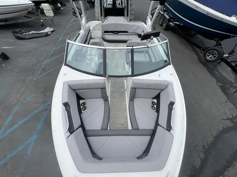 Slide: The Image of Cobalt CS23 Surf 2023 - 19