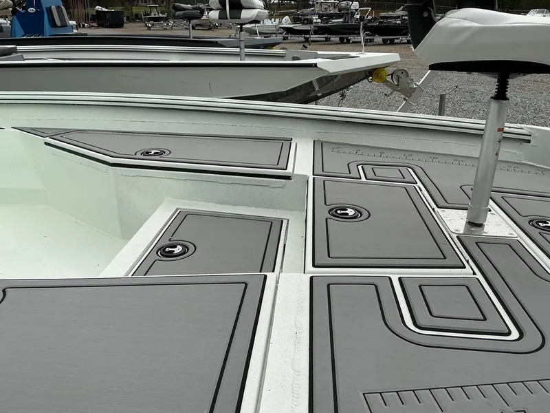 Slide: The Image of Excel Bay Pro 220 220 ELITE 2025 - 4