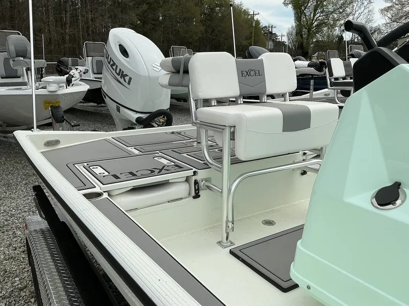 Slide: The Image of Excel Bay Pro 220 220 ELITE 2025 - 8