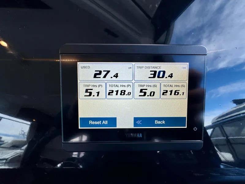 Slide: The Image of Yamaha display on Jeanneau NC 1095 Fly, showing trip data and fuel usage. - 11