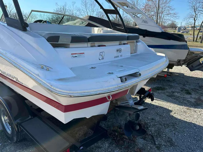 Slide: The Image of Regal 2000 ES 2020 - 3