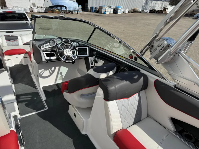 Slide: The Image of MasterCraft X55 2012 - 10