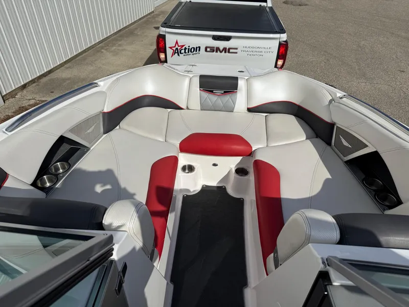 Slide: The Image of MasterCraft X55 2012 - 15