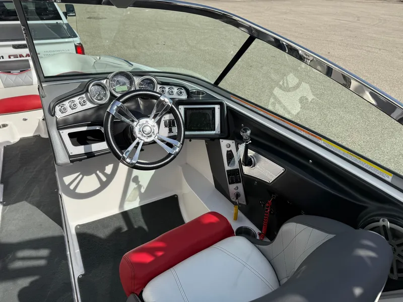 Slide: The Image of MasterCraft X55 2012 - 17