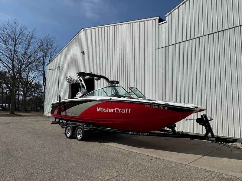 Slide: The Image of MasterCraft X55 2012 - 2