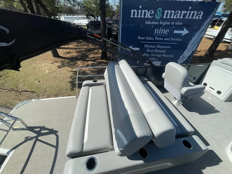 Slide: The Image of Crest Classic 240 SLSC 2025 - 10