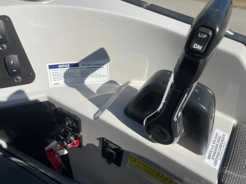 Slide: The Image of Crest Classic 240 SLSC 2025 - 12