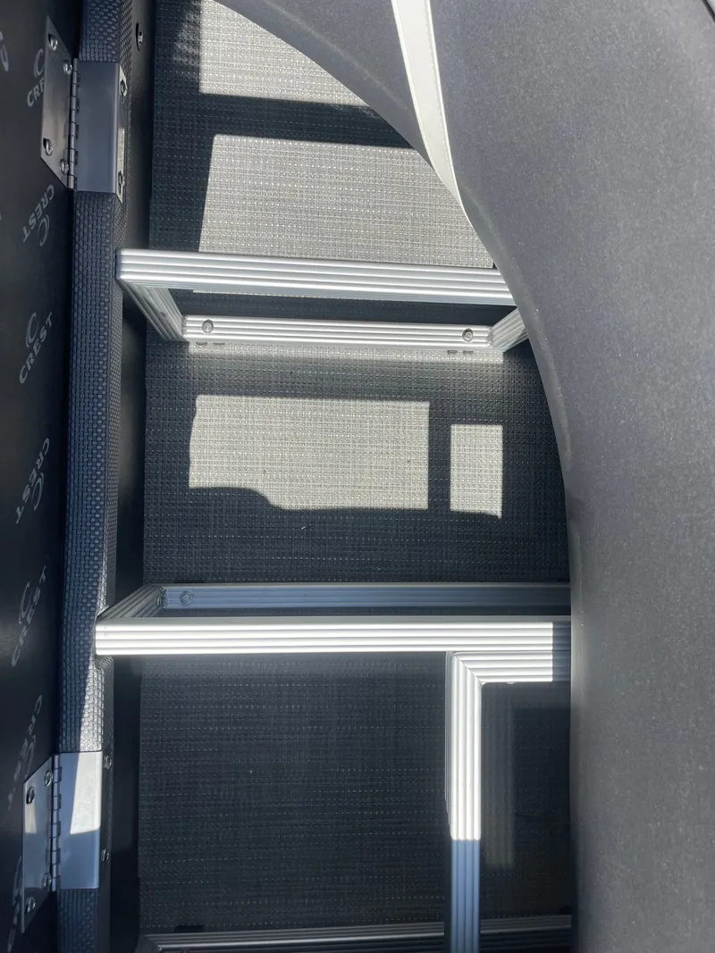 Slide: The Image of Crest Classic 240 SLSC 2025 - 8