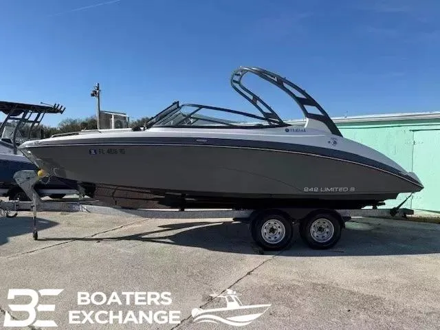 Slide: The Image of 2016 Yamaha Boats 242 LTD S on trailer at Boaters Exchange dealership. - 1