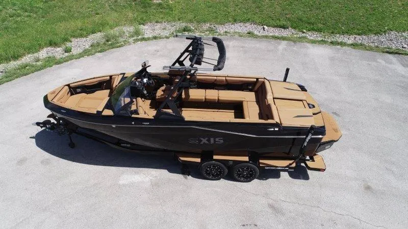 The Image of Axis T250 2025 - 1