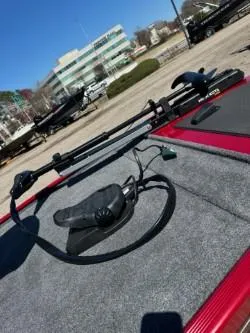 Slide: The Image of Tracker Bass Tracker Classic XL 2025 - 81