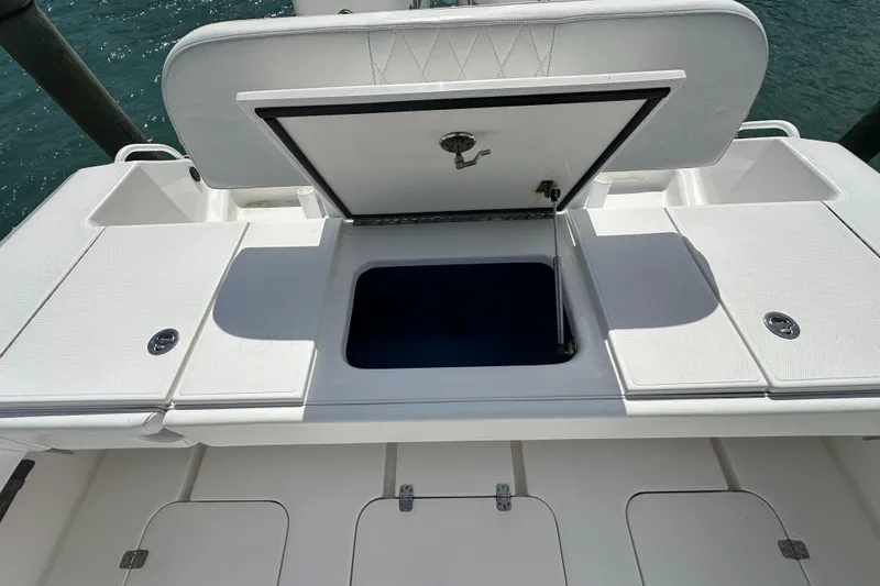 Slide: The Image of Island Runner 35 2006 - 54