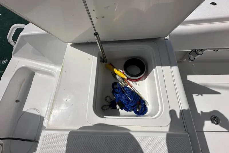 Slide: The Image of Island Runner 35 2006 - 56