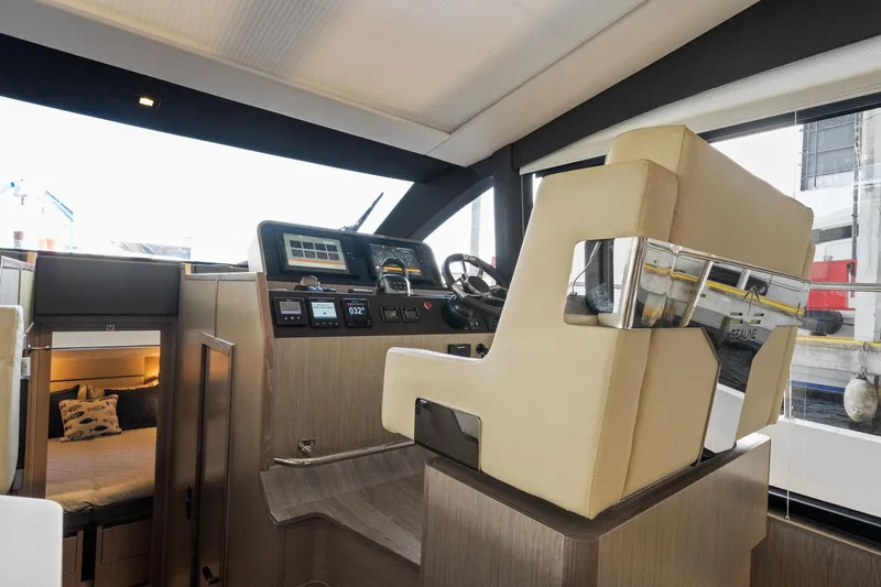 Slide: The Image of Sealine C430 2022 - 14