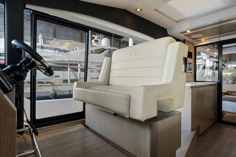 Slide: The Image of Sealine C430 2022 - 16