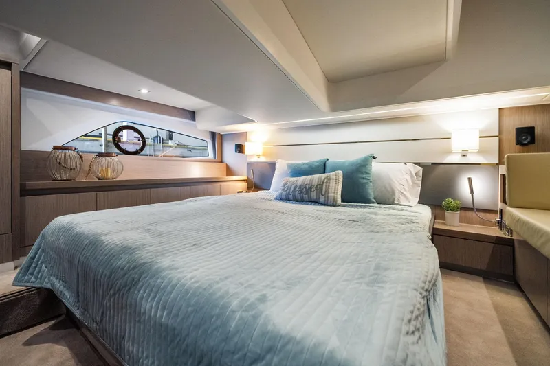 Slide: The Image of Sealine C430 2022 - 21