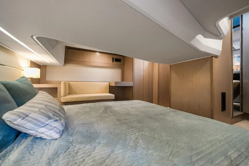 Slide: The Image of Sealine C430 2022 - 27