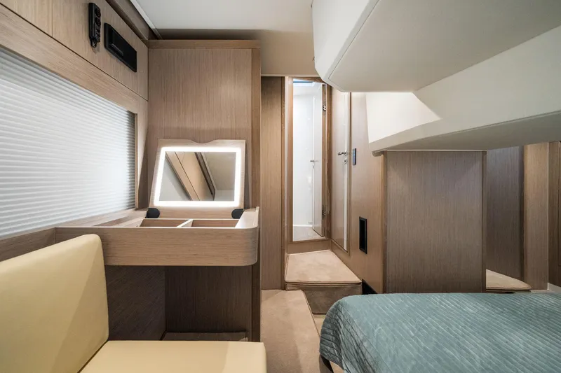 Slide: The Image of Sealine C430 2022 - 29