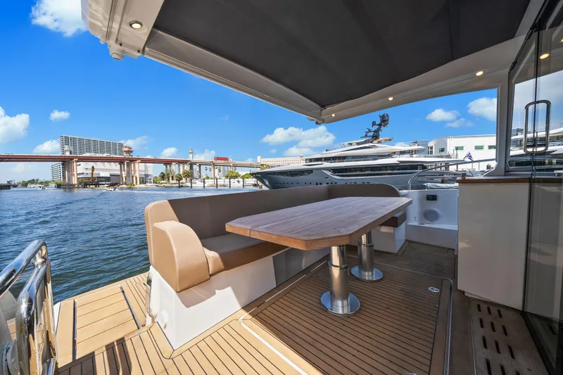 Slide: The Image of Sealine C430 2022 - 31