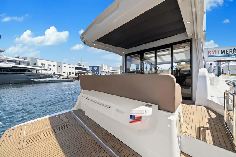 Slide: The Image of Sealine C430 2022 - 34