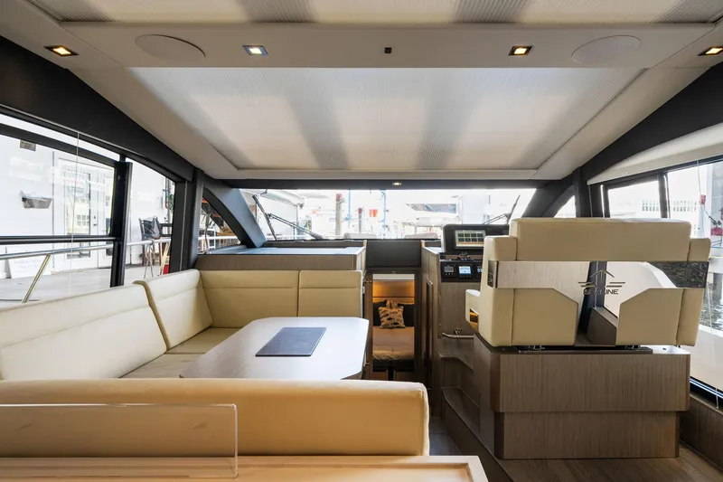 Slide: The Image of Sealine C430 2022 - 7