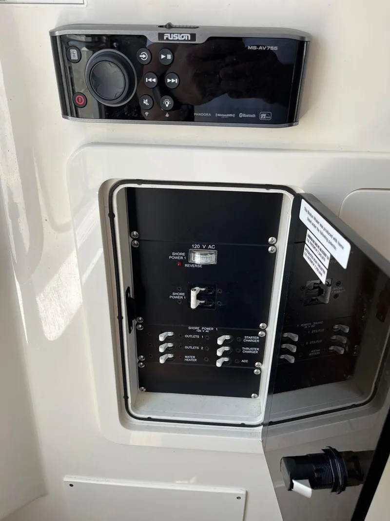 Slide: The Image of 2015 Boston Whaler 350 Outrage - 19