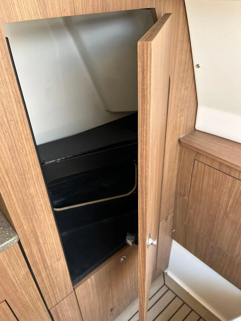 Slide: The Image of 2015 Boston Whaler 350 Outrage - 22