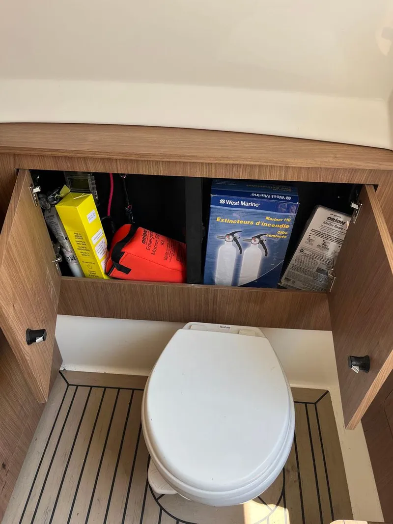 Slide: The Image of 2015 Boston Whaler 350 Outrage - 24