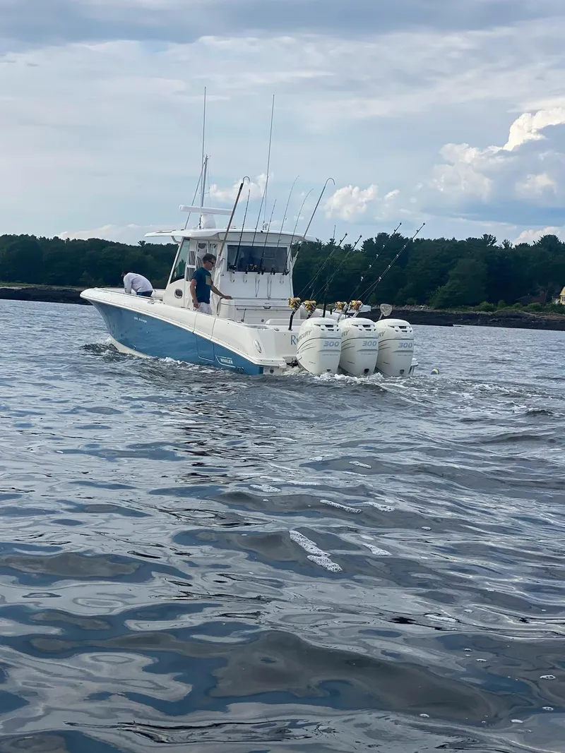 Slide: The Image of 2015 Boston Whaler 350 Outrage - 4