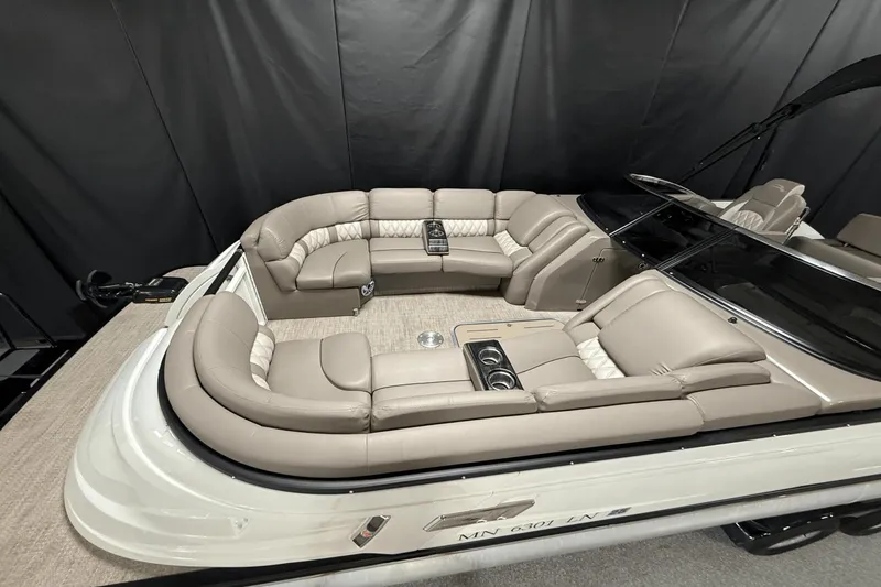 Slide: The Image of Bennington 25 QSXBW 2017 - 10