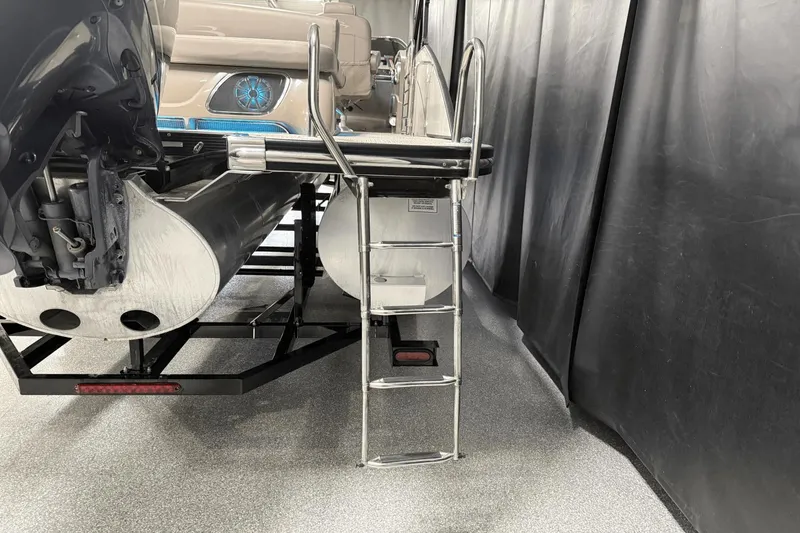 Slide: The Image of Bennington 25 QSXBW 2017 - 18