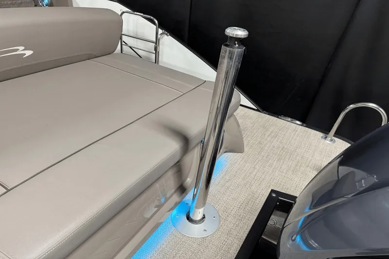 Slide: The Image of Bennington 25 QSXBW 2017 - 22