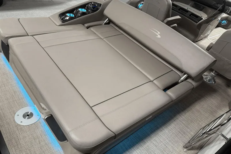 Slide: The Image of Bennington 25 QSXBW 2017 - 26