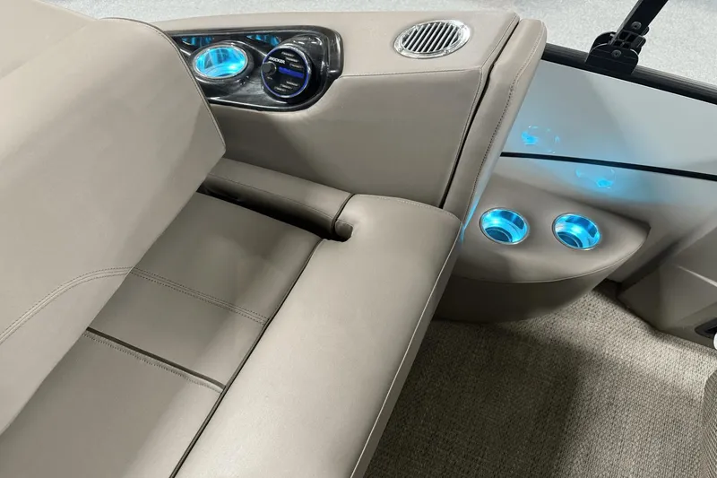 Slide: The Image of Bennington 25 QSXBW 2017 - 33