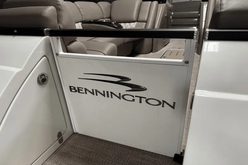 Slide: The Image of Bennington 25 QSXBW 2017 - 94