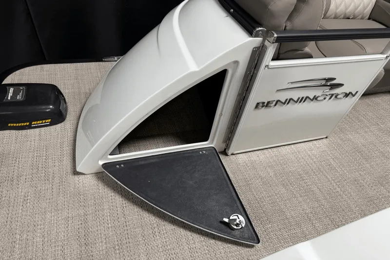 Slide: The Image of Bennington 25 QSXBW 2017 - 96