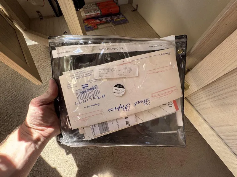 Slide: The Image of Sun Tracker 31 Party Cruiser 2006 - 103