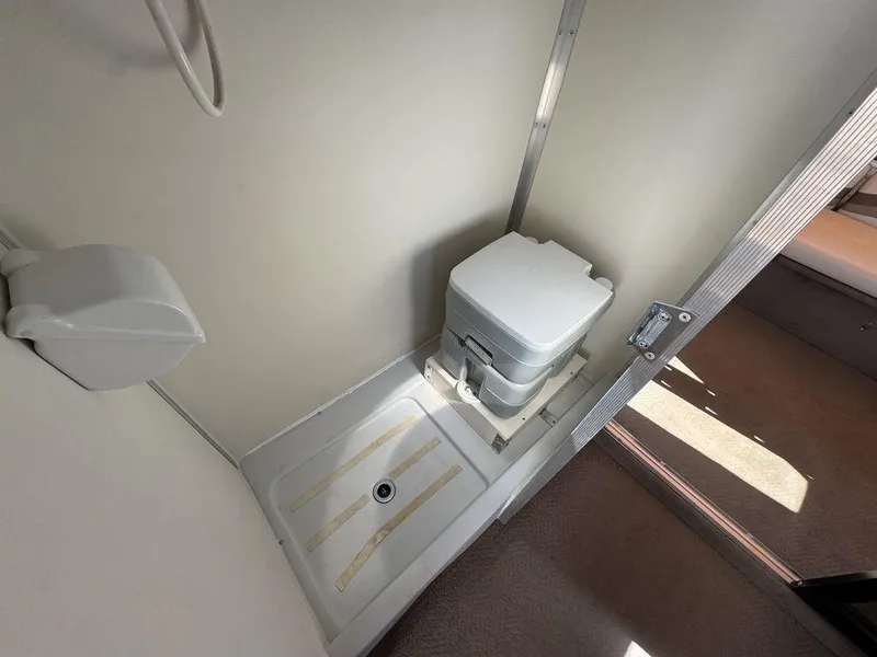 Slide: The Image of Sun Tracker 31 Party Cruiser 2006 - 104