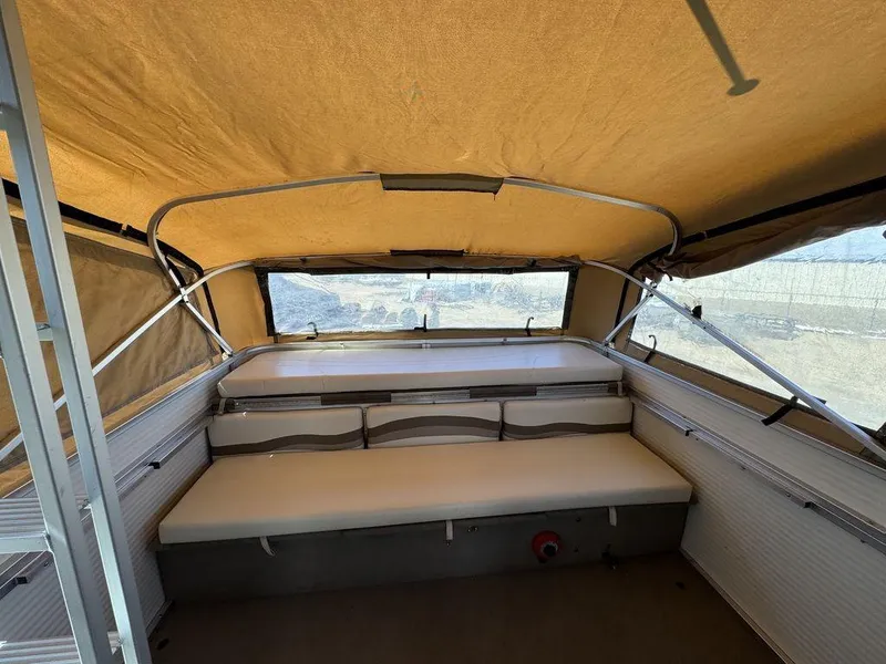 Slide: The Image of Sun Tracker 31 Party Cruiser 2006 - 111