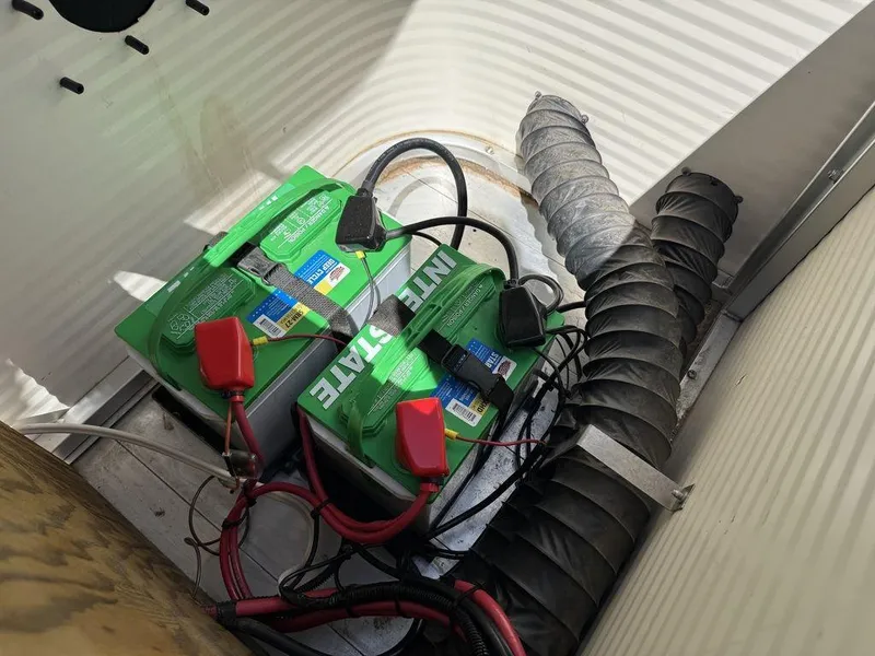 Slide: The Image of Sun Tracker 31 Party Cruiser 2006 - 139