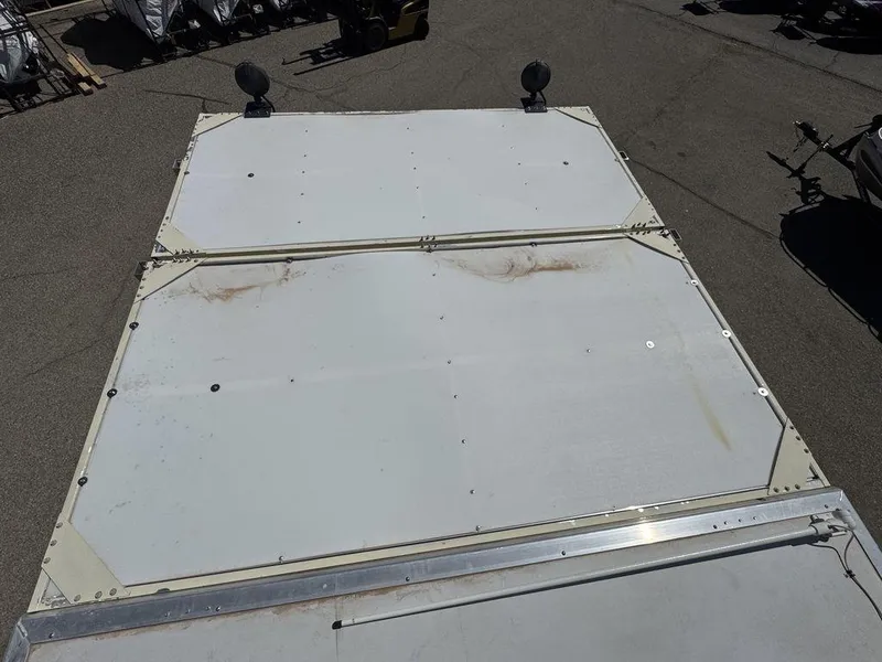 Slide: The Image of Sun Tracker 31 Party Cruiser 2006 - 147