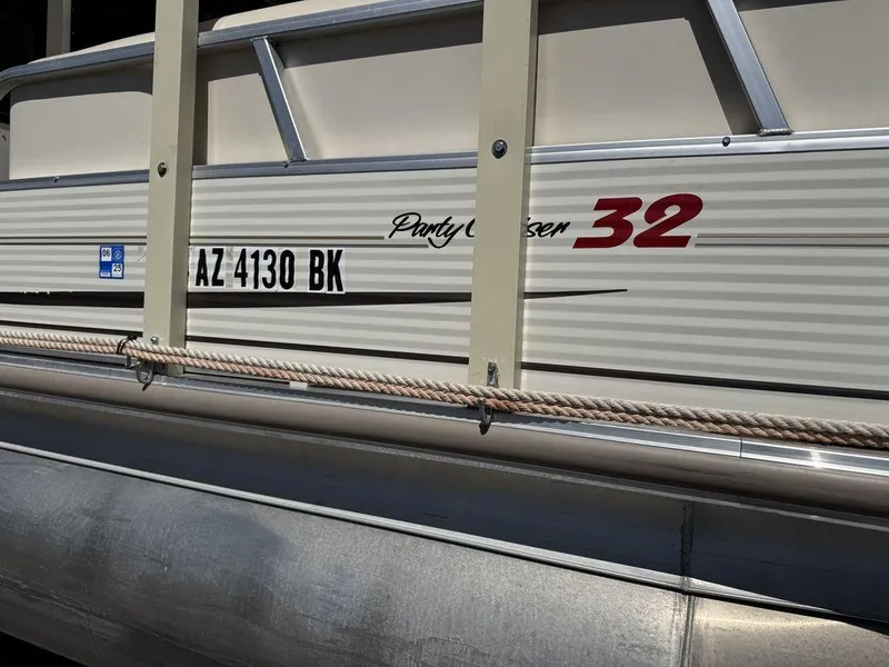 Slide: The Image of 2006 Sun Tracker Party Cruiser 32 pontoon boat with registration AZ 4130 BK. - 18