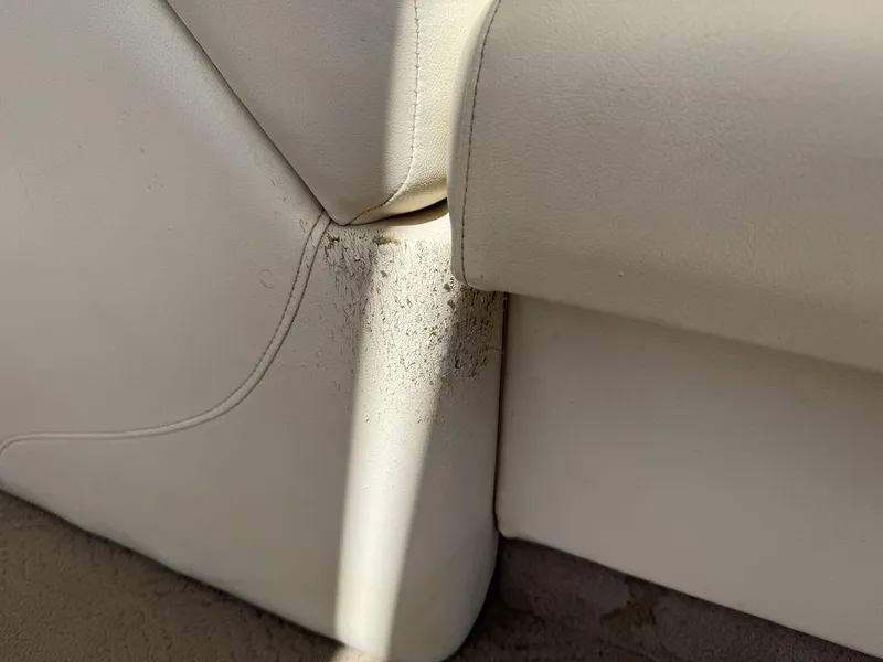 Slide: The Image of Sun Tracker 31 Party Cruiser 2006 - 55