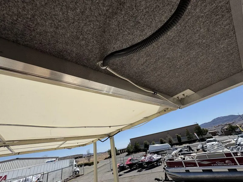 Slide: The Image of Sun Tracker 31 Party Cruiser 2006 - 66