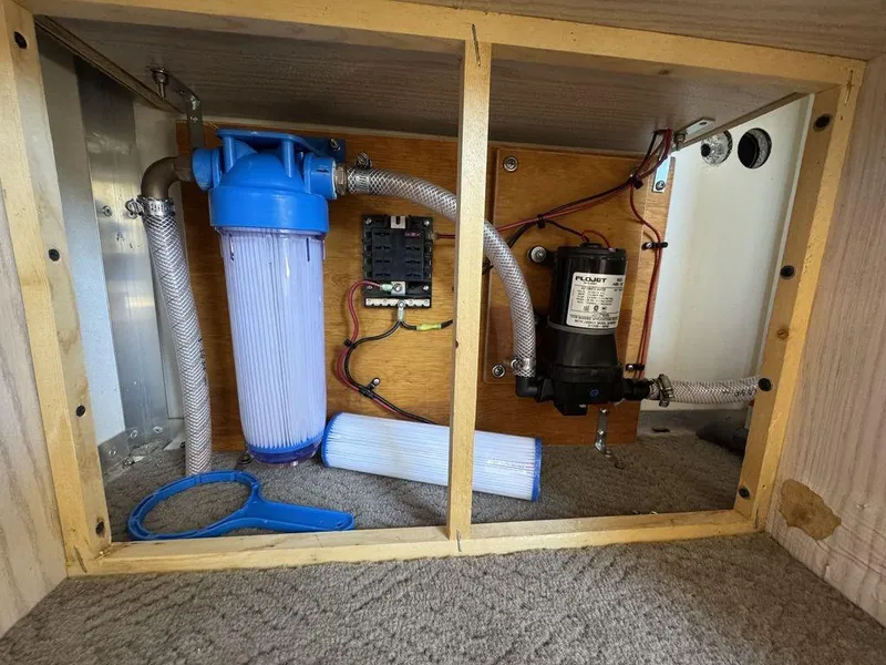 Slide: The Image of Sun Tracker 31 Party Cruiser 2006 - 98